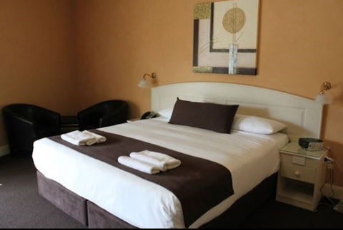 The Bowen Inn Motel - Gold Coast 4U 7