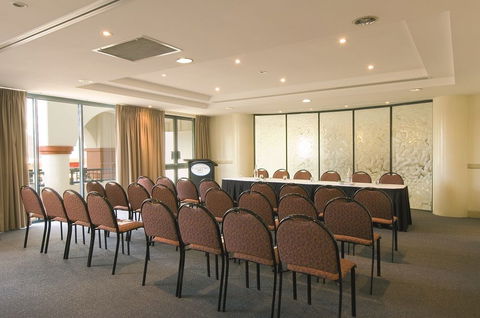 Oaks Calypso Plaza Resort - Accommodation Gold Coast 4