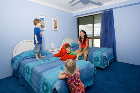 Gemini Court Holiday Apartments - 1 Gold Coast 4