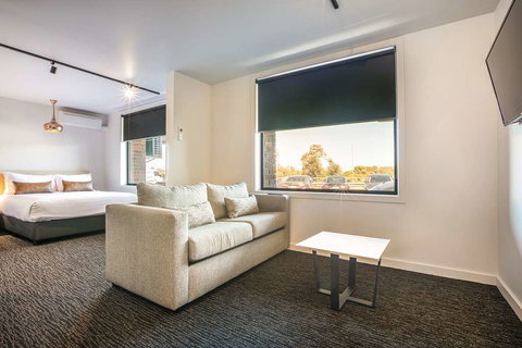 Cheeky Squire Hotel by Nightcap - Accommodation Gold Coast 2