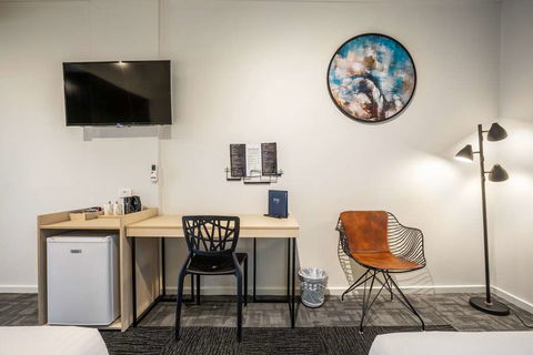 Nightcap At Keysborough Hotel - Gold Coast 4U 3