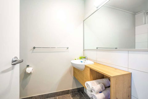 Nightcap At Keysborough Hotel - Gold Coast 4U 4