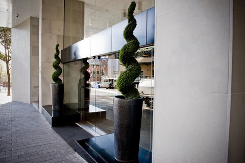 Larmont Sydney by Lancemore - 1 Gold Coast 0