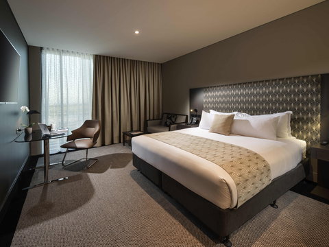 Pullman Brisbane Airport Hotel - 1 Gold Coast 7