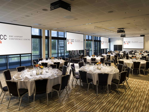 Pullman Brisbane Airport Hotel - 1 Gold Coast 11