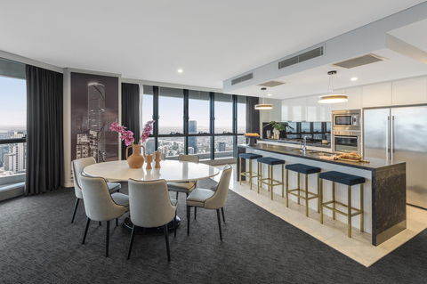 Meriton Suites Herschel Street, Brisbane - Accommodation Gold Coast 3