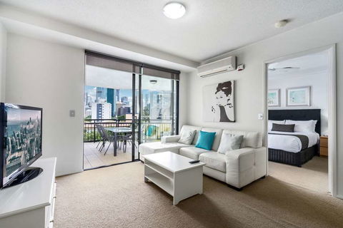 The Docks On Goodwin - Accommodation Gold Coast 2