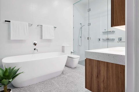 The Johnson - Accommodation Gold Coast 5