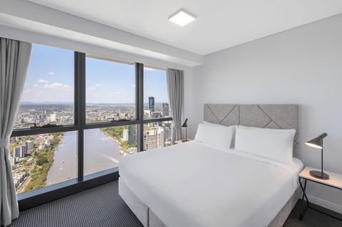 Meriton Suites Adelaide Street, Brisbane - Accommodation Gold Coast 1
