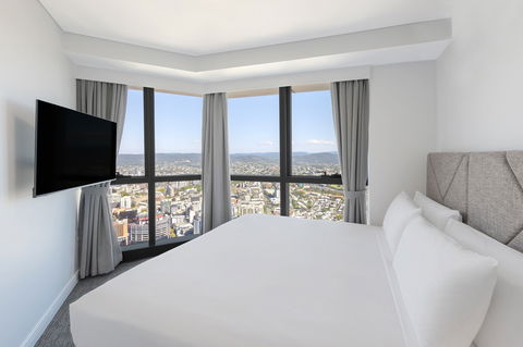 Meriton Suites Adelaide Street, Brisbane - Accommodation Gold Coast 6