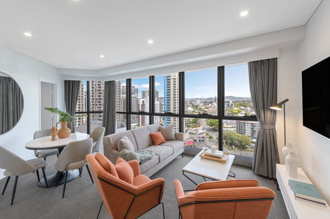Meriton Suites Adelaide Street, Brisbane - Accommodation Gold Coast 14