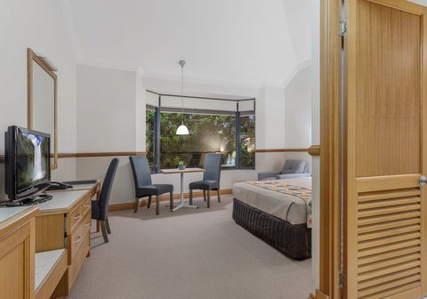 The Airport International Motel - Accommodation Gold Coast 5