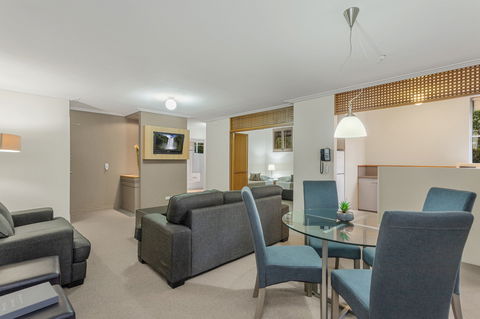 The Airport International Motel - Accommodation Gold Coast 7