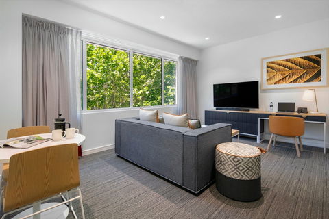 Quest Canberra City Walk - Gold Coast 4U 7