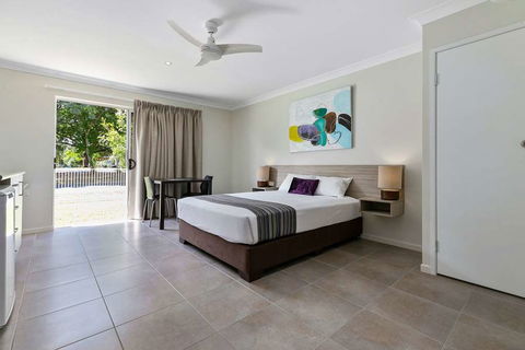 Econo Lodge Beachside - Accommodation Gold Coast 4