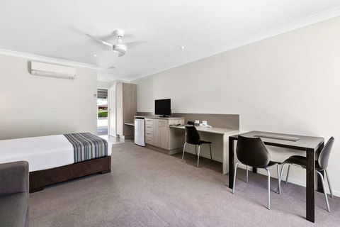 Econo Lodge Beachside - Accommodation Gold Coast 9