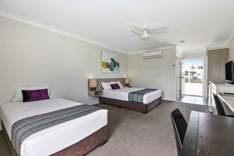 Econo Lodge Beachside - Accommodation Gold Coast 11