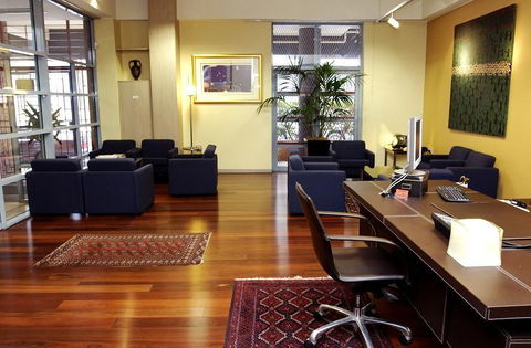 Mariners Court Hotel - Accommodation Gold Coast 0