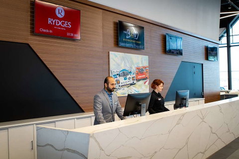 Rydges Pit Lane Hotel - Accommodation Gold Coast 2