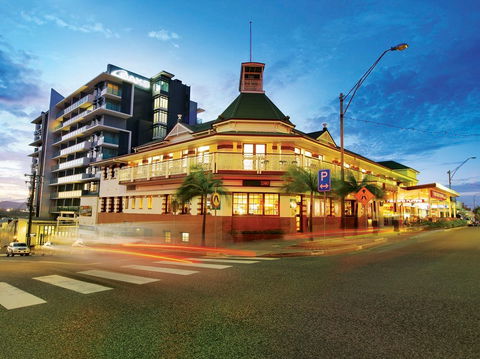Oaks Grand Gladstone - Accommodation Gold Coast 0