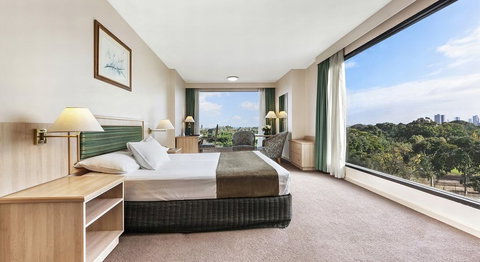 Bayview on the Park - Accommodation Gold Coast 2