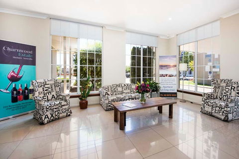 Winning Post Motel - Accommodation Gold Coast 2