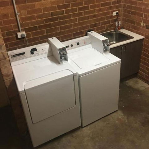 Across Country Motel & Svcd Apts - Accommodation Gold Coast 2