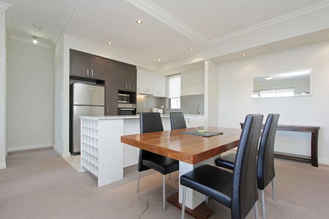 Zappeion Apartments - Accommodation Gold Coast 1