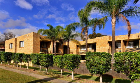 Metro Inn Ryde - Gold Coast 4U 1