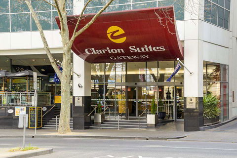 Clarion Suites Gateway - Accommodation Gold Coast 0