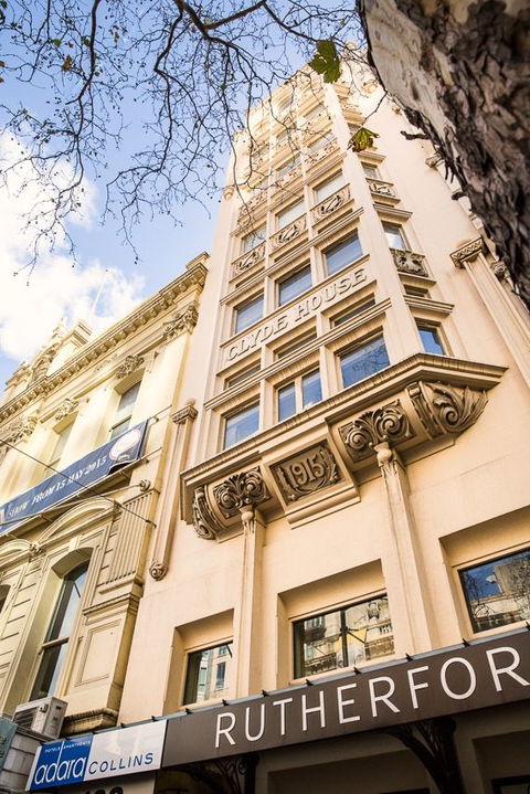 Collins Hotel - Accommodation Gold Coast 0