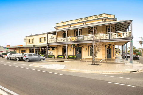 Nightcap At Exeter Hotel - Gold Coast 4U 0