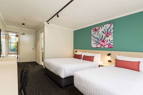 NIghtcap at Balaclava Hotel - Accommodation Gold Coast 2