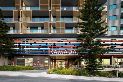 Ramada VetroBlu Scarborough Beach - Accommodation Gold Coast 0