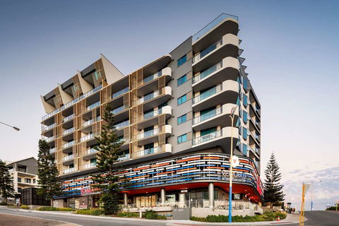 Ramada VetroBlu Scarborough Beach - Accommodation Gold Coast 2