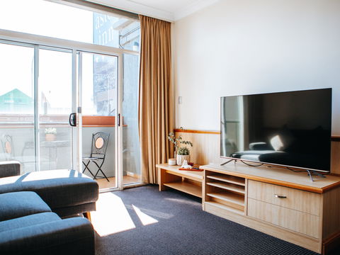 Astor Inn - Accommodation Gold Coast 1