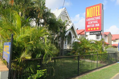 Caboolture Central Motor Inn, SureStay Collection - Accommodation Gold Coast 1