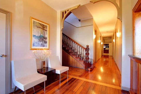 Comfort Inn The Pier - Gold Coast 4U 5