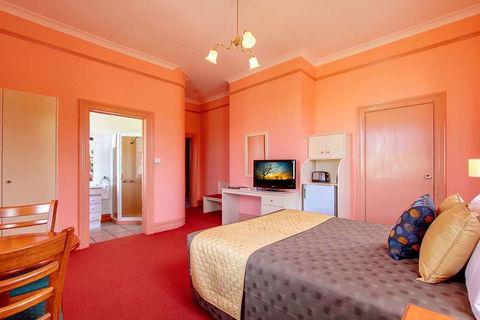 Comfort Inn The Pier - Gold Coast 4U 9
