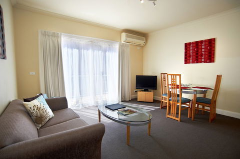 Quest on St Kilda Rd - Accommodation Gold Coast 2