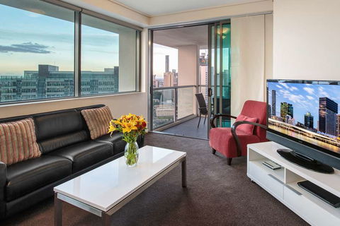 Evolution Apartments - Accommodation Gold Coast 2