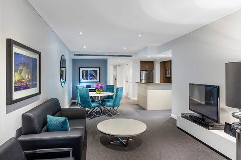 Meriton Suites World Tower - Accommodation Gold Coast 2