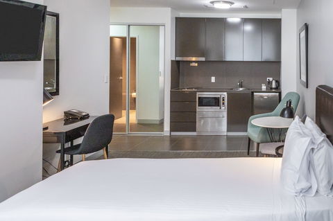 Holiday Inn & Stes Sydney Bondi Junction - Accommodation Gold Coast 2