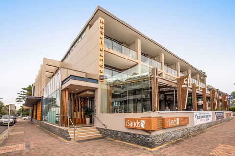 Narrabeen Sands Hotel By Nightcap Plus - Accommodation Gold Coast 1