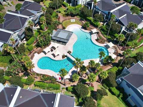 Pullman Magenta Shores Resort - Accommodation Gold Coast 1