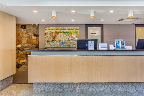 Quality Hotel Lighthouse - Accommodation Gold Coast 2