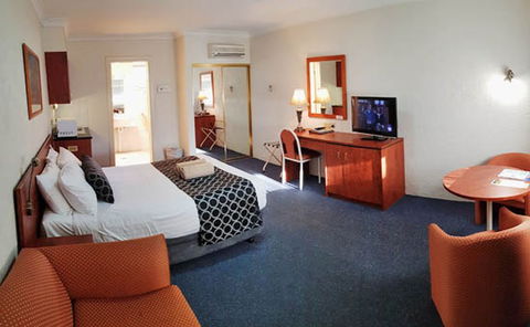 Amber Court Motor Inn - Accommodation Gold Coast 1