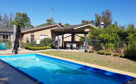 Amber Court Motor Inn - Accommodation Gold Coast 2