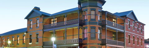 Ikon Hotel - Gold Coast 4U 1