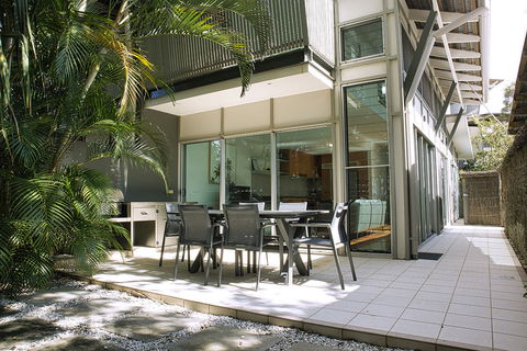 East On Byron - Accommodation Gold Coast 0